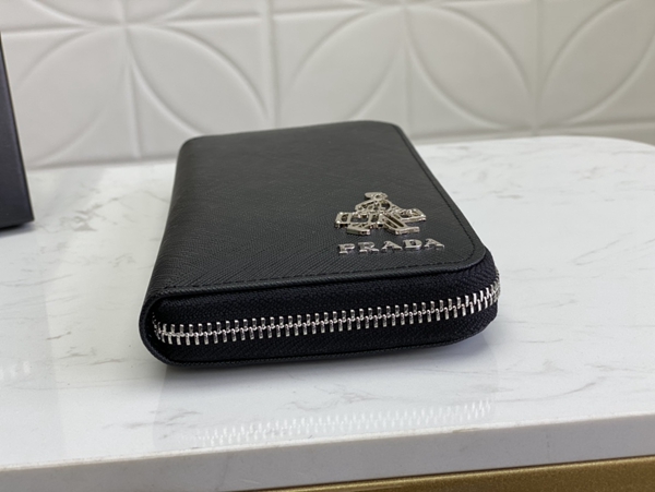 プラダ財布コピー内部構造